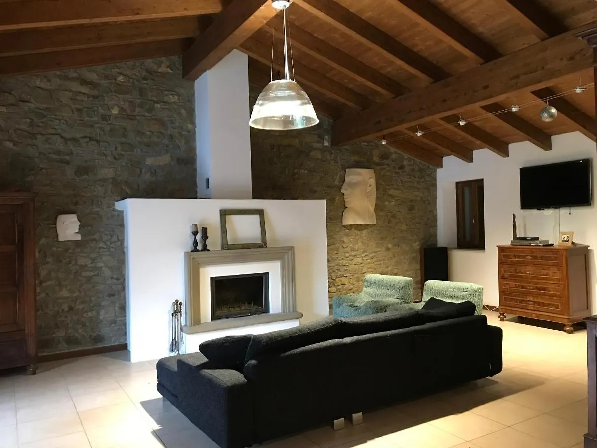 Casa Baratta Borgo Medievale Villa Acquaria 0*,  Italia